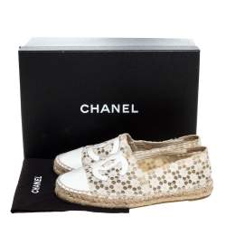 Pre Owned Chanel White Lace And Patent Leather CC Espadrille Flats Size 37