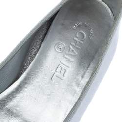 Pre Owned Chanel Silver/Black Leather And Patent Bow CC Cap Toe Ballet Flats Size 40