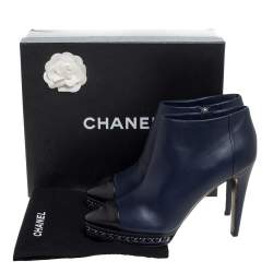 Chanel Blue Leather Chain Embellished Platform CC Cap Toe Ankle Boots Size 40.5