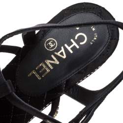 Pre Owned صندل شانيل سير سي سي لوسيت مزخرف كريستال ساتان أسود مقاس 38