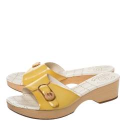 Chanel Yellow Patent Leather CC Buckle Detail Wooden Clog Slides Size 40