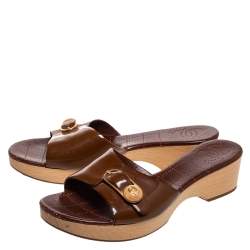 Pre Owned Chanel Brown Patent Leather CC Buckle Detail Wooden Clog Slides Size 40