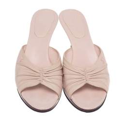 مملوكة مسبقًا Chanel Pink Ruched Leather Open Toe Mule Sandals Size 41