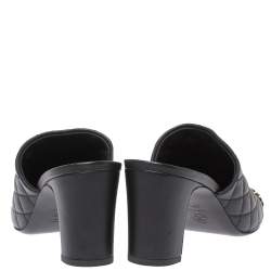 Pre Owned حذاء مولز شانيل كعب أسود تفاصيل سلسلة جلد مبطن أسود مقاس 39.5