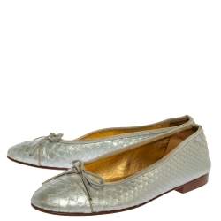 Pre Owned Chanel Silver Python Leather CC Bow Ballet Flats Size 38