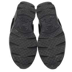 مملوكة مسبقًا حذاء رياضي شانيل أربطة شعار CC قطيفة أسود مقاس 39