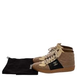 مملوكة مسبقًا Chanel Tricolor Quilted Leather CC High Top Sneakers Size 39.5
