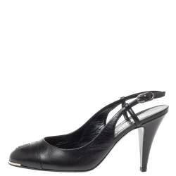 Pre Owned صندل شانيل CC جلد أسود بحزام خلفي مقاس 39.5