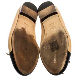 Pre Owned حذاء باليرينا فلات جلد لامع مقدمة سوداء مقاس 38.5