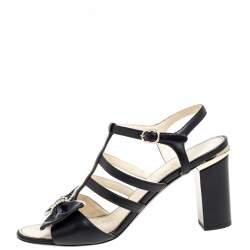 Pre Owned  صندل شانيل سير كاحل سي سي مقدمة مفتوحة قفصي فيونكة مزخرف لؤلؤ جلد أسود مقاس 39