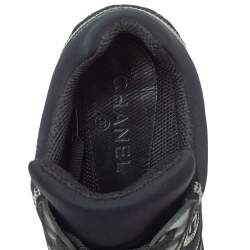 مملوكة مسبقًا Chanel Black Fabric And Leather CC Low Top Sneakers Size 38.5