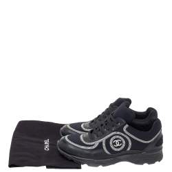 مملوكة مسبقًا Chanel Black Fabric And Leather CC Low Top Sneakers Size 38.5