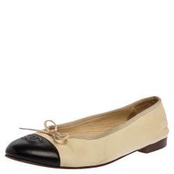 مملوكة مسبقًا Chanel Cream/Black Leather CC Cap Toe Ballet Flats Size 40