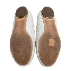 مملوكة مسبقًا Chanel White Quilted Leather Cap Toe Ballet Flats Size 38.5