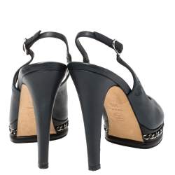 مملوكة مسبقًا Chanel Navy Blue Leather Chain Link Slingback Sandals Size 39