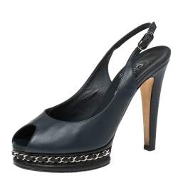 مملوكة مسبقًا Chanel Navy Blue Leather Chain Link Slingback Sandals Size 39