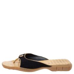 Pre Owned Chanel Black/Beige Fabric and Leather Trim CC Slide Sandals Size 41
