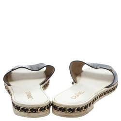 Pre Owned Chanel Navy Blue Patent Leather Chain Detail Slide Flat Sandals Size 40