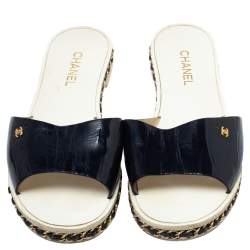 Pre Owned Chanel Navy Blue Patent Leather Chain Detail Slide Flat Sandals Size 40