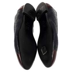 مملوكة مسبقًا Chanel Navy Blue/Burgundy Leather and Patent Leather CC Cap Ballet Flats Size 39