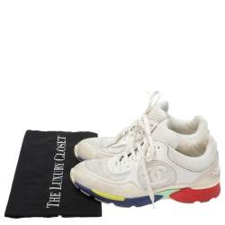 مملوكة مسبقًا حذاء رياضي شانيل رباط علوي مزين شعار الماركة سي سي شبك و جلد  أبيض مقاس 37