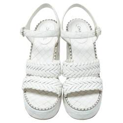 Pre Owned Chanel White Quilted Leather Chain Around Ankle Strap Platform Wedge Sandals Size 39.5