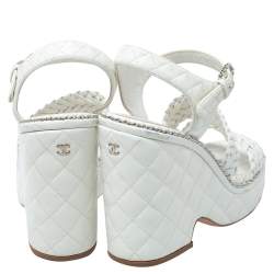 Pre Owned Chanel White Quilted Leather Chain Around Ankle Strap Platform Wedge Sandals Size 39.5