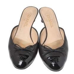 Pre Owned Chanel Black Leather CC Cap Toe Bow Mules Size 40.5