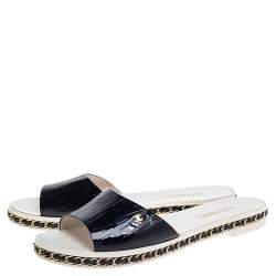 Pre Owned Chanel Navy Blue Patent Leather Chain Detail Slide Flat Sandals Size 39C