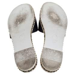 Pre Owned Chanel Navy Blue Patent Leather Chain Detail Slide Flat Sandals Size 39C