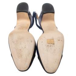 مملوكة مسبقًا Chanel Blue Leather And Black Canvas CC Cap Toe Slingback Sandals Size 39