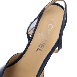 مملوكة مسبقًا Chanel Blue Leather And Black Canvas CC Cap Toe Slingback Sandals Size 39