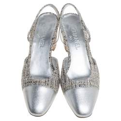 مملوكة مسبقًا Chanel Silver Leather And Tweed Fabric CC Block Heel Slingback Sandals Size 39.5