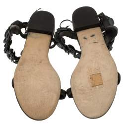 Pre Owned صندل شانيل سير كاحل كاميليا جلد أسود مقاس 42 C