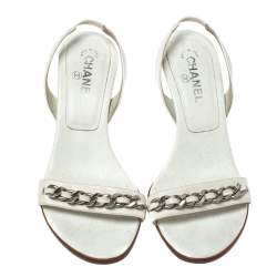 Pre Owned Chanel White Leather Chain Embellished Slingback Open Toe Sandals Size 41