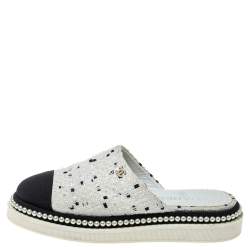 Pre Owned Chanel White/Black Tweed Pearl Embellished Cap Toe Flat Mules Size 36