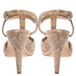 مملوكة مسبقًا Chanel Beige Laser Cut Floral Leather CC T-Strap Slingback Sandals Size 39.5