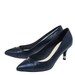 Pre Owned Chanel Blue Leather CC Cap Toe Pumps Size 39