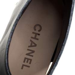 Pre Owned صندل شانيل كعب روكي نعل سميك مرصع سوار كاحل جلد أسود مقاس 38