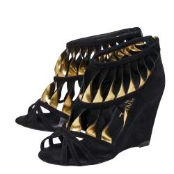 Pre Owned صندل شانيل كعب روكي سير جلد سويدي ذهبي/ أسود مقاس 37.5