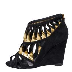 Pre Owned صندل شانيل كعب روكي سير جلد سويدي ذهبي/ أسود مقاس 37.5