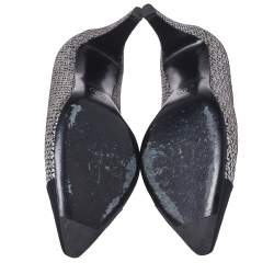 مملوكة مسبقًا Chanel Metallic Black/Silver Suede And Canvas Pointed Cap Toe Pumps Size 38.5