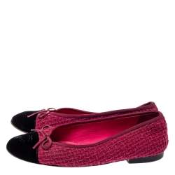 مملوكة مسبقًا حذاء فلات باليه شانيل غطاء مقدمة سى سى فيونكة قطيفة وتويد أسود / فوشيا مقاس 38.5