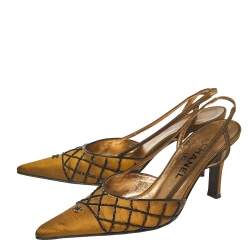 Pre Owned صندل شانيل فتحة كعب سي سي قماش أخضر زيتوني فينتدج مقاس 37