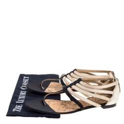 مملوكة مسبقًا صندل بإصبع شانيل فلات سيور سى سى جلد سويدى وكانفاس لونين مقاس 38.5