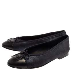 Pre Owned Chanel Black/ Metallic Blue Suede And Leather CC Cap Toe Ballet Flats Size 38.5