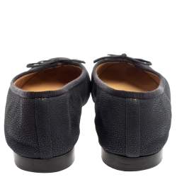 مملوكة مسبقًا Chanel Blue/Black Leather CC Cap Toe Bow Ballet Flats Size 37.5