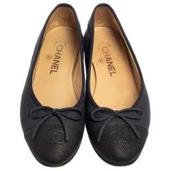 مملوكة مسبقًا Chanel Blue/Black Leather CC Cap Toe Bow Ballet Flats Size 37.5