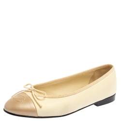 مملوكة مسبقًا Chanel Cream/Metallic Beige Leather CC Cap Toe Bow Ballet Flats Size 37.5