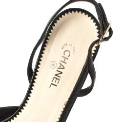 مملوكة مسبقًا صندل شانيل فتحة كعب مزخرف زخرفة لؤلؤ صناعى جلد أسود مقاس 38